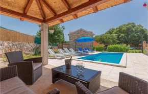 Stunning Home In Siritovci With Wifi